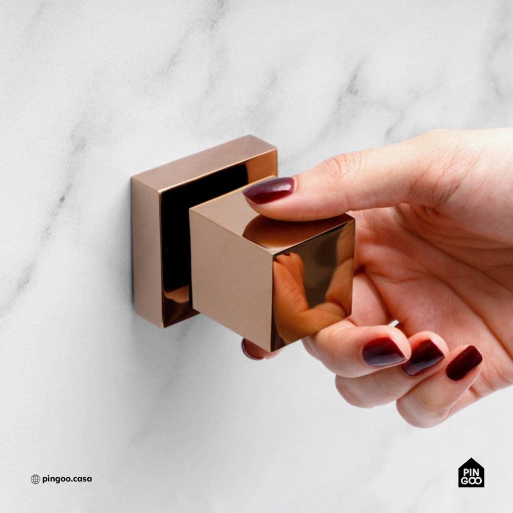 Acabamento de Registro em Metal Quadrado Mearim Dourado Rose