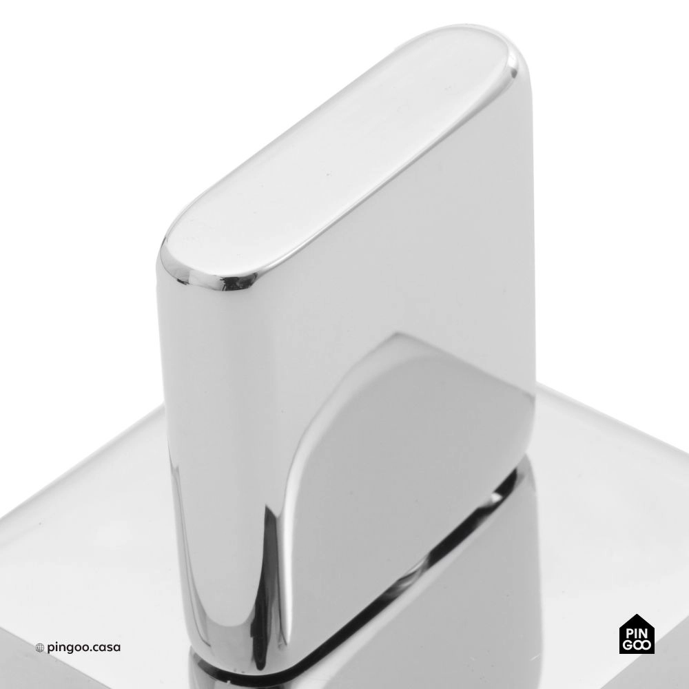 Acabamento de Registro Para Banheiro Quadrado Toropi Prata Acabamento de Registro Para Banheiro Quadrado Toropi Prata