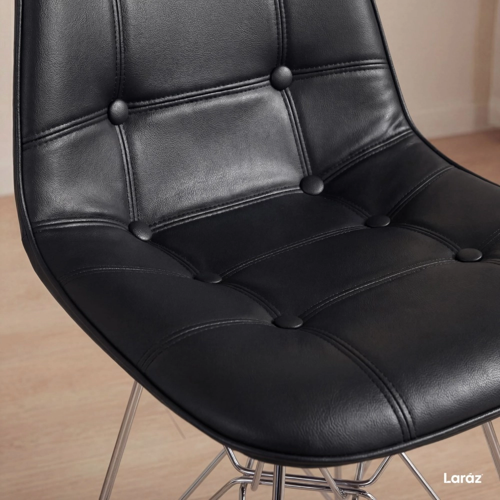 Cadeira estofada Charles Eames Eiffel Botonê DKR com pés de metal cromado - Preto Cadeira estofada Charles Eames Eiffel Botonê DKR com pés de metal cromado - Preto
