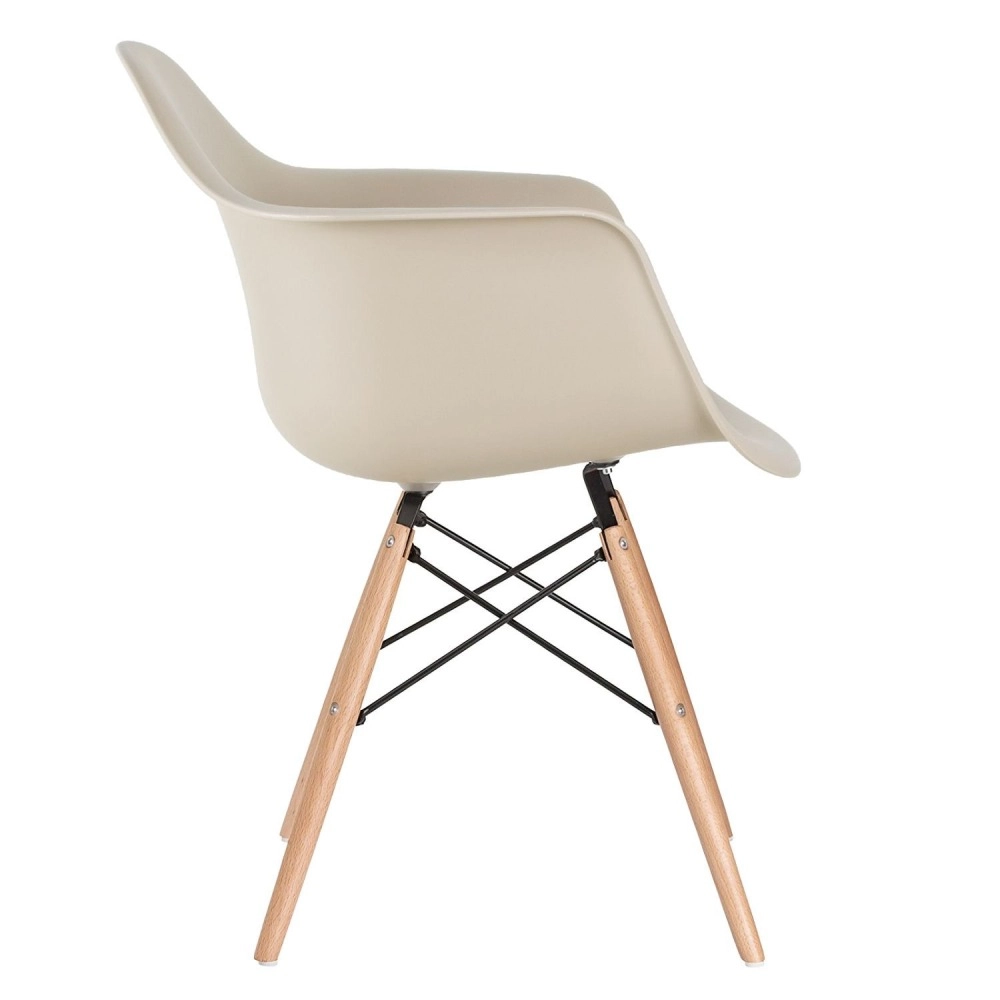 Kit 2 cadeiras Eames DAW com braços + 4 cadeiras Eiffel DSW - Nude Kit 2 cadeiras Eames DAW com braços + 4 cadeiras Eiffel DSW - Nude