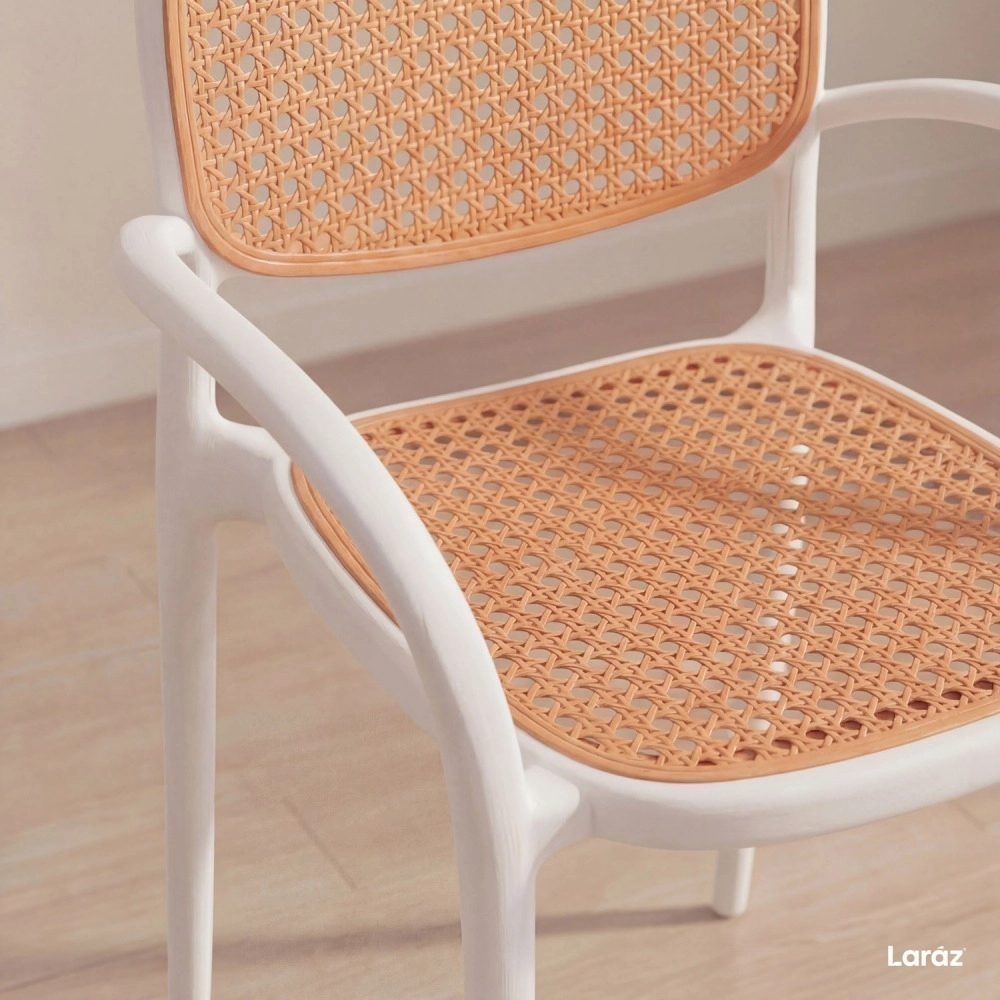 Kit com 4 Cadeiras de jantar Mumbai telinha com braços e design contemporâneo – Branco