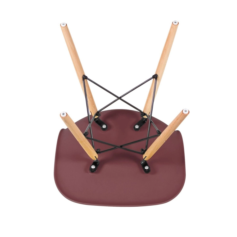 Mesa redonda Eames 70 cm + 3 cadeiras Eiffel DSW - Marrom Mesa redonda Eames 70 cm + 3 cadeiras Eiffel DSW - Marrom