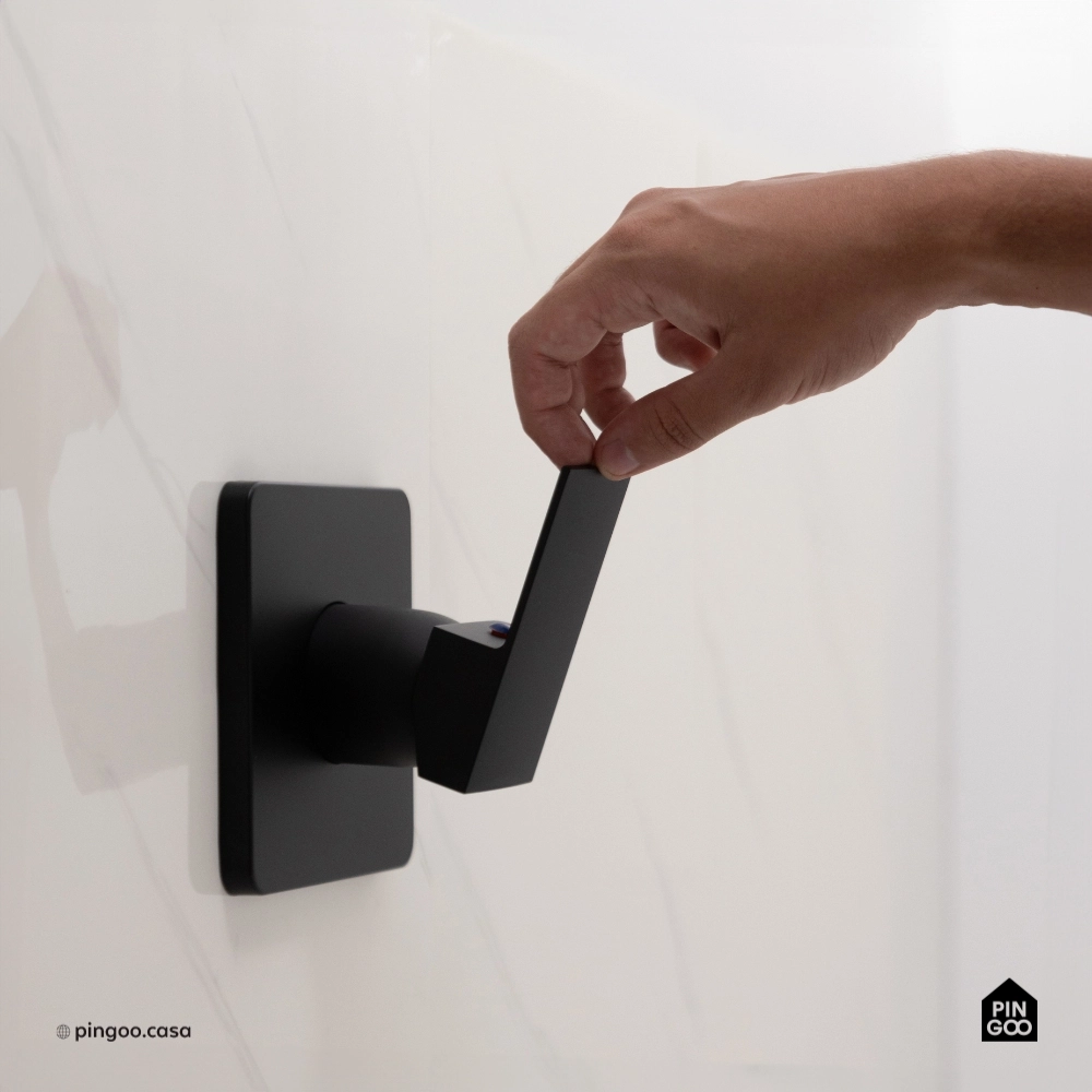 Misturador Monocomando para Chuveiro Quadrado Purangi - Preto