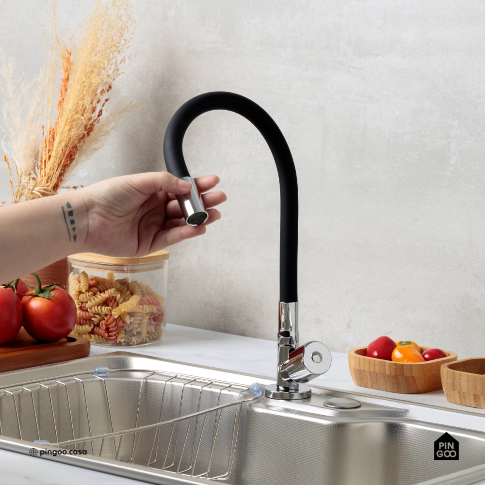 Torneira de cozinha flexivel mesa Itaguari Pingoo.casa - Preto