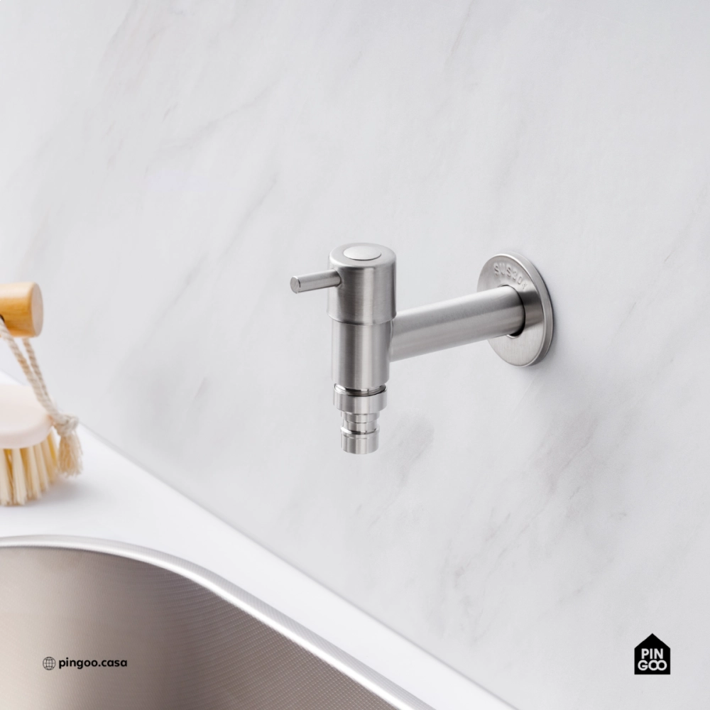 Torneira para área externa de parede Tapauá Pingoo.casa - Prata