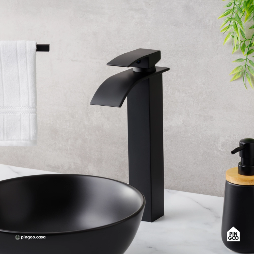 Torneira para Banheiro Cascata Misturador Monocomando Alta paraná Preto