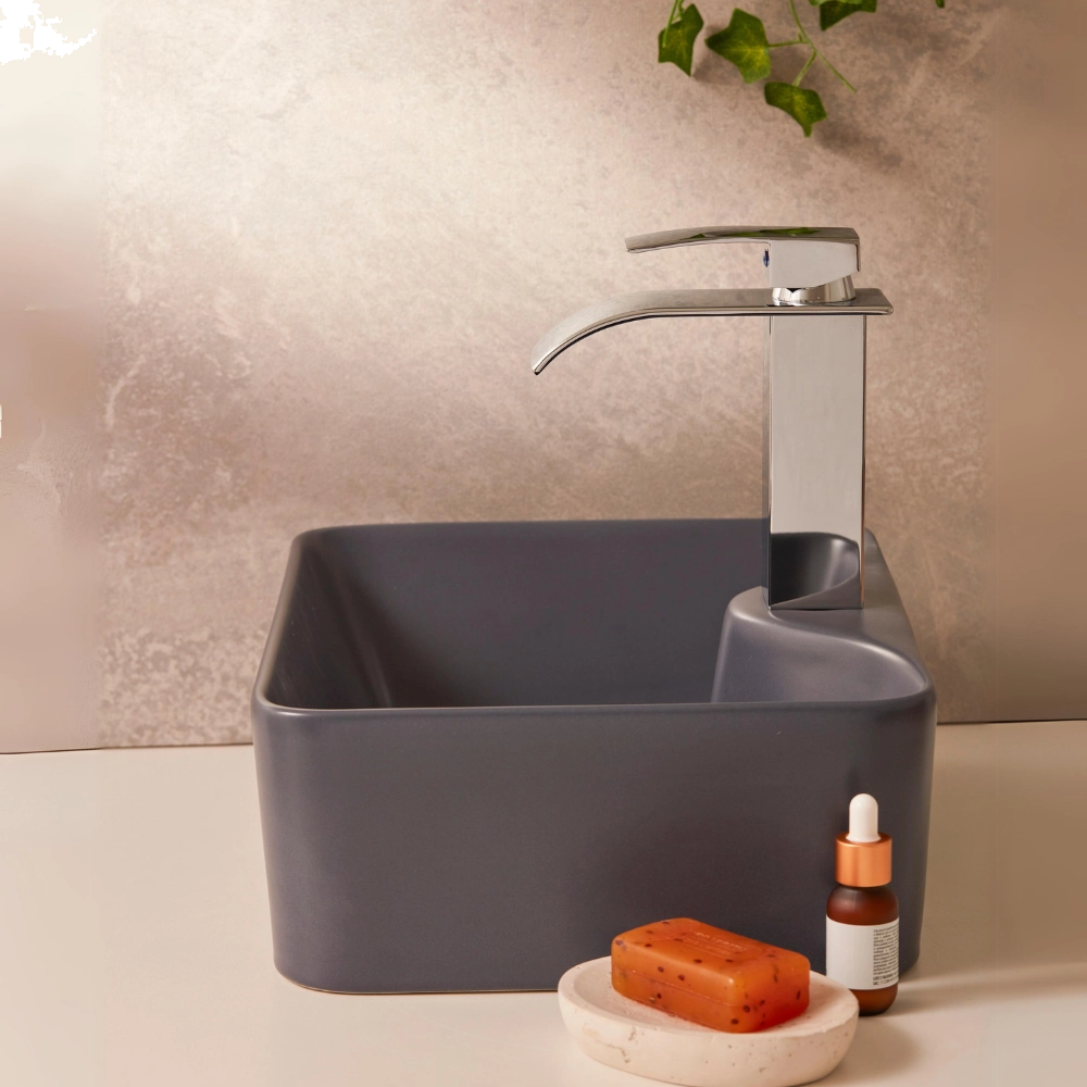 Torneira para Banheiro Cascata Misturador Monocomando Baixa Paraná Prata