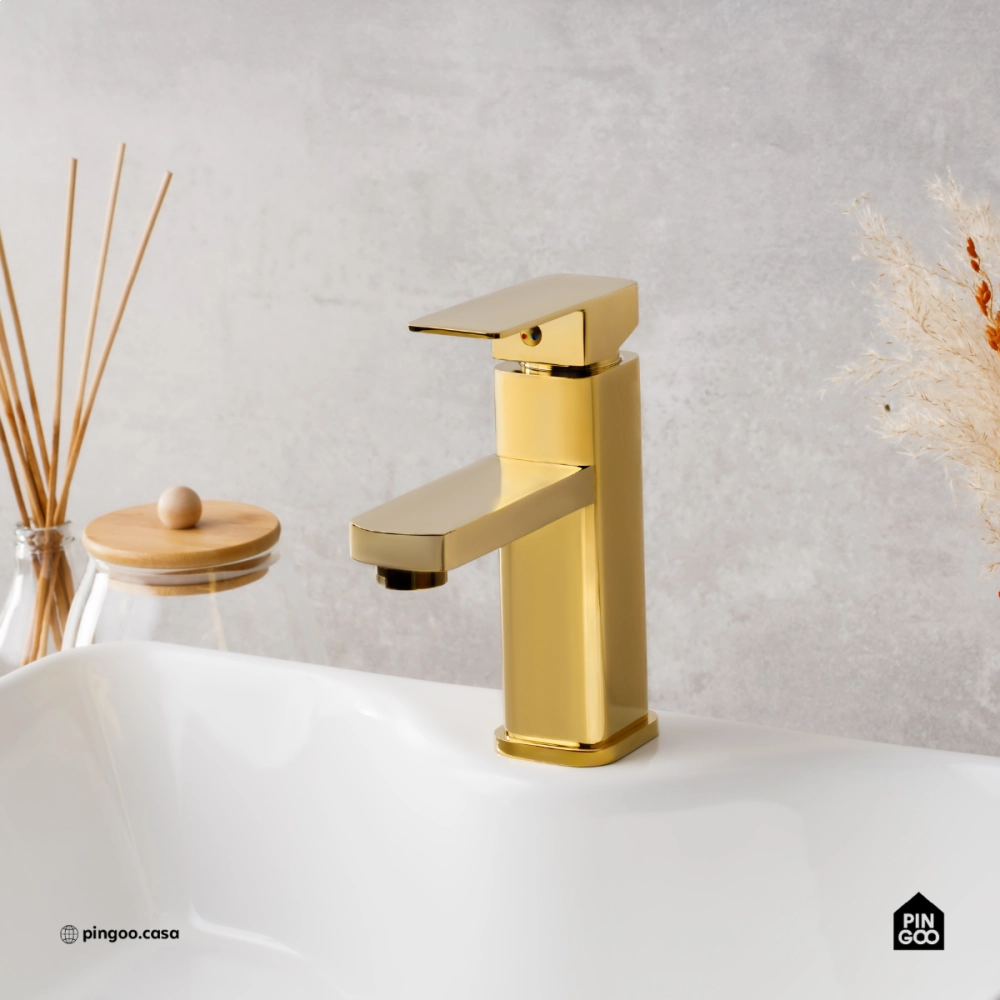 Torneira para Banheiro Misturador Monocomando Baixa Madeira Dourado Torneira para Banheiro Misturador Monocomando Baixa Madeira Dourado