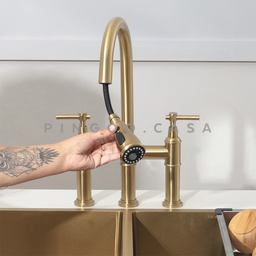Torneira para Cozinha Gourmet Misturador Extensível Duplo Comando Aço Inox 304 Içá Dourado Torneira para Cozinha Gourmet Misturador Extensível Duplo Comando Aço Inox 304 Içá Dourado