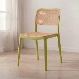 Cadeira de jantar Maya com design moderno e assento confortável  - Verde