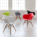 Cadeira de jantar Charles Eames Eiffel DAW em Polipropileno - Branco