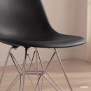 Cadeira de jantar Charles Eames Eiffel DKR em Polipropileno - Preto
