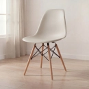Cadeira de jantar Charles Eames Eiffel DSW em Polipropileno - Nude