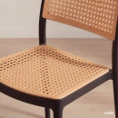 Kit 8 Cadeiras de jantar Maya com design moderno e assento confortável - Preto