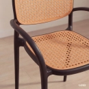 Kit com 2 Cadeiras de jantar Mumbai telinha com braços e design contemporâneo – Preta
