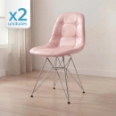 Kit com 2 Cadeiras estofadas Charles Eames Eiffel Botonê DKR com pés de metal cromado - Rosa claro