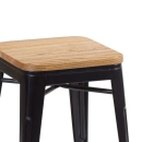 Kit com 4 Banquetas baixas Iron Tolix com assento de madeira rústica clara 45 cm - Preto