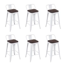 Kit com 6 Banquetas Iron Tolix com encosto e assento de madeira rústica escura Kit 61 cm Kit Branco