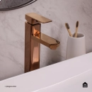 Torneira para Banheiro Misturador Monocomando Alta Madeira Dourado Rose
